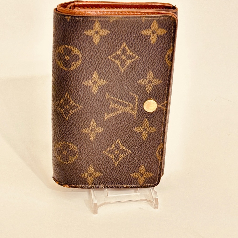 Louis Vuitton Brown Monogram Bifold Wallet - Picture 13 of 13